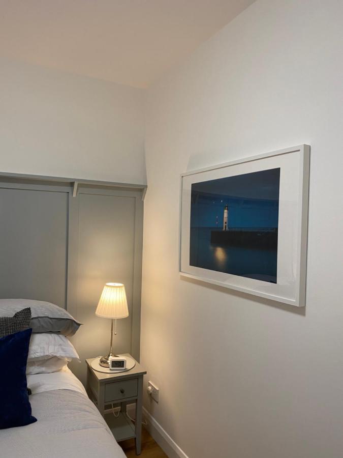 The Howff - Lovely 2-Bed Apartment In アンストラザー エクステリア 写真