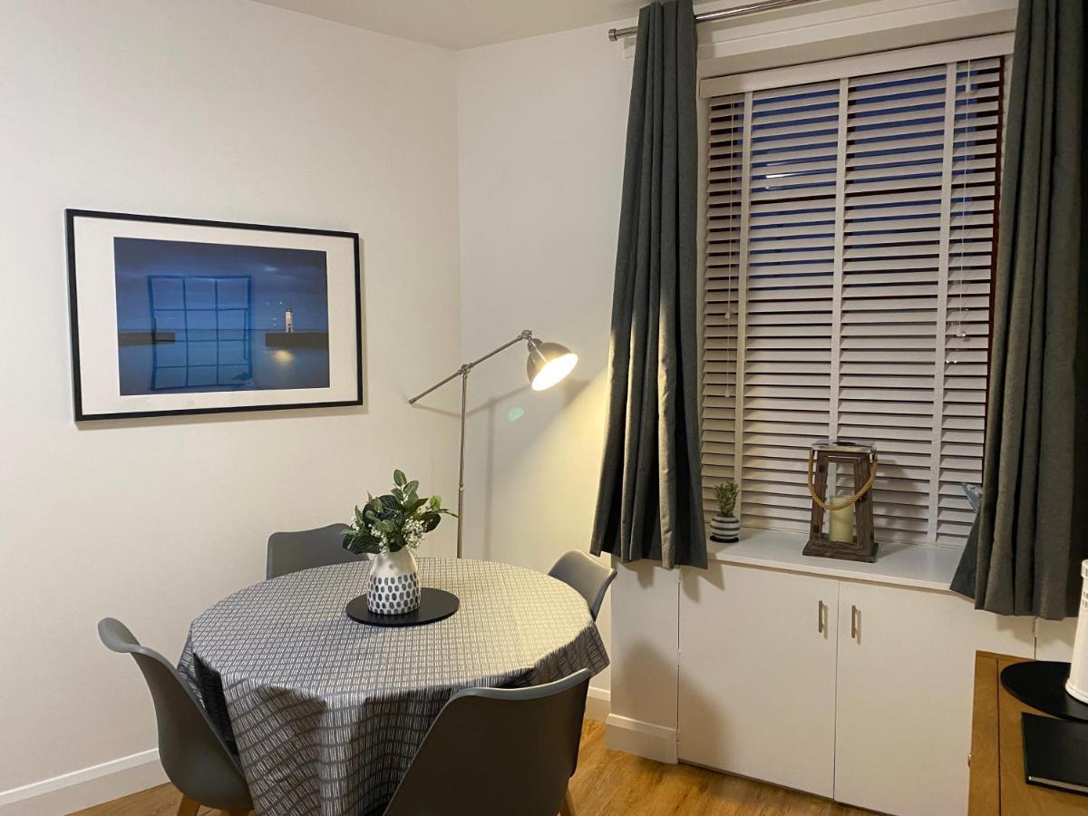 The Howff - Lovely 2-Bed Apartment In アンストラザー エクステリア 写真
